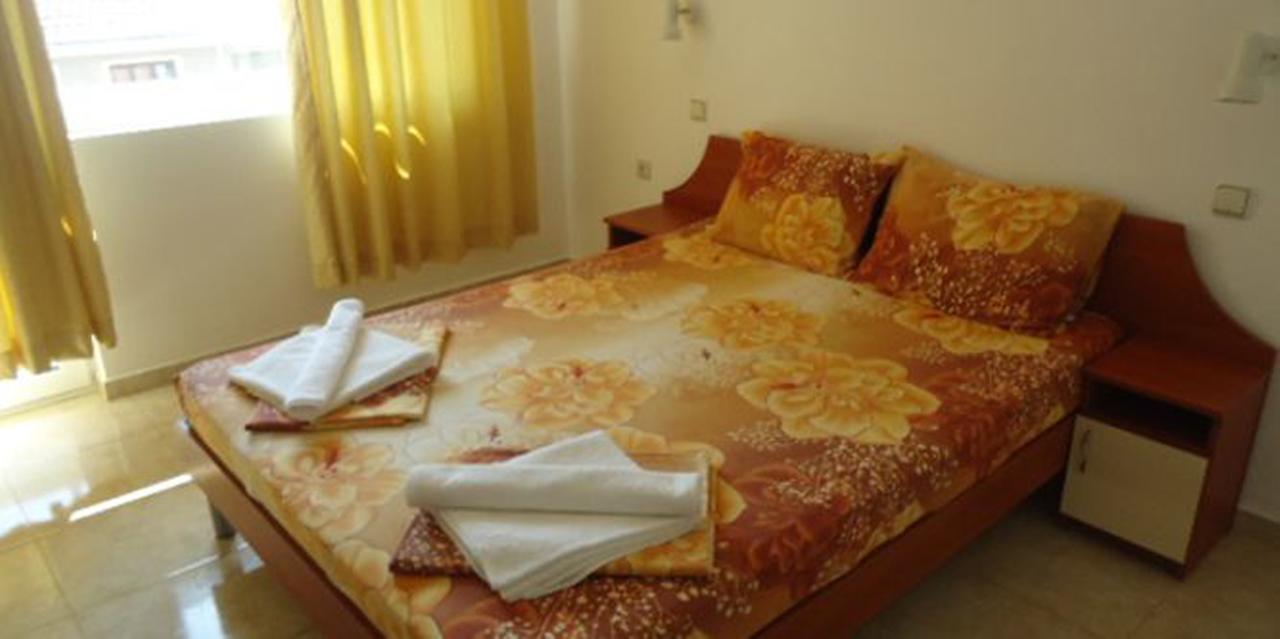 Хотел "Тихия Кът" Sozopol Exterior foto