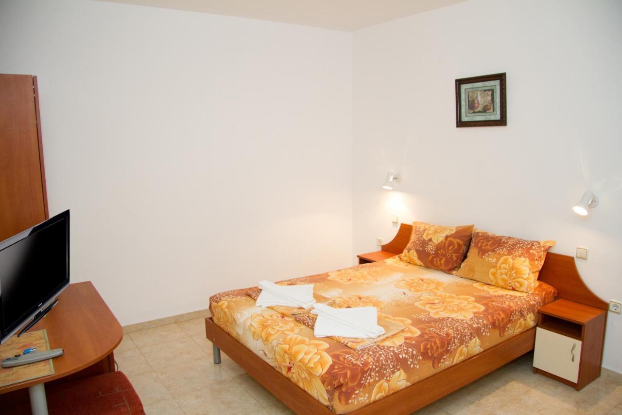 Хотел "Тихия Кът" Sozopol Exterior foto